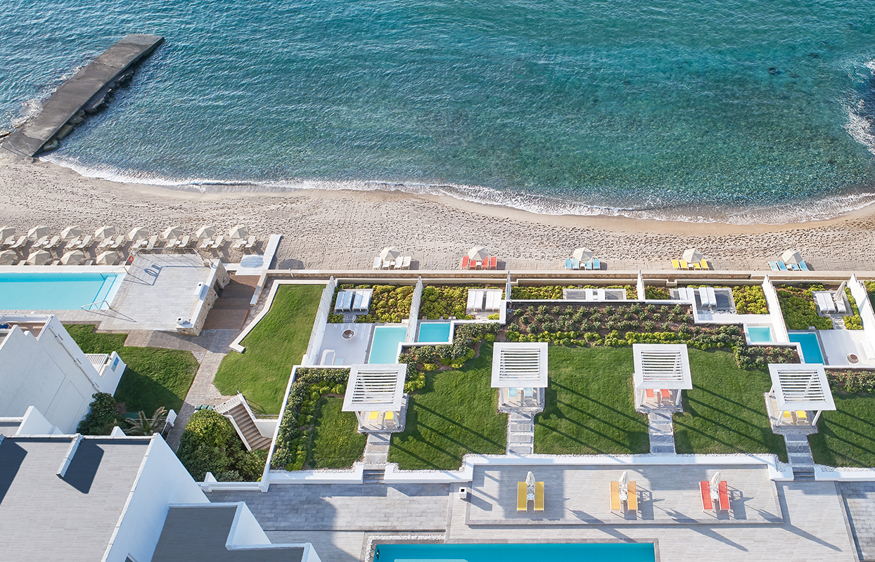 12-lux-me-yali-seafront-suite-sharing-pool-white-palace-18477