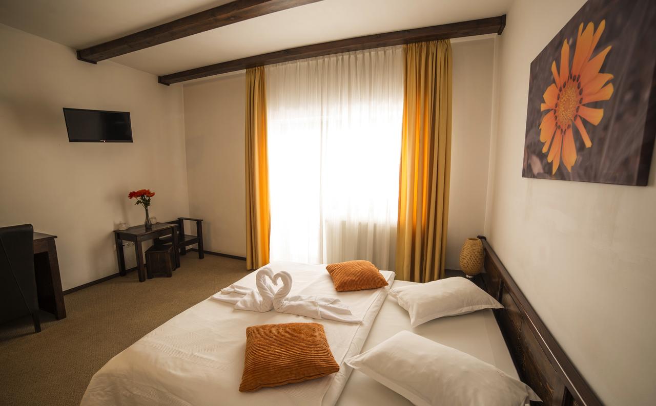 Transylvanian Inn AIR TOUR TRAVEL