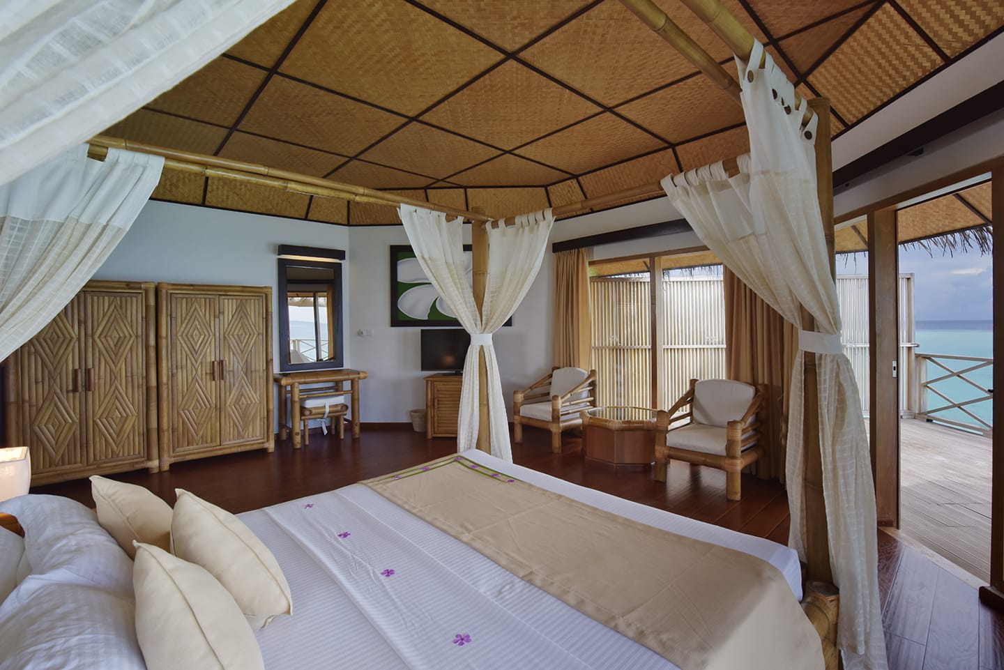ANGAGA-ISLAND-RESORT-&-SPA-MALDIVE-AIR-TOUR-TRAVEL-6
