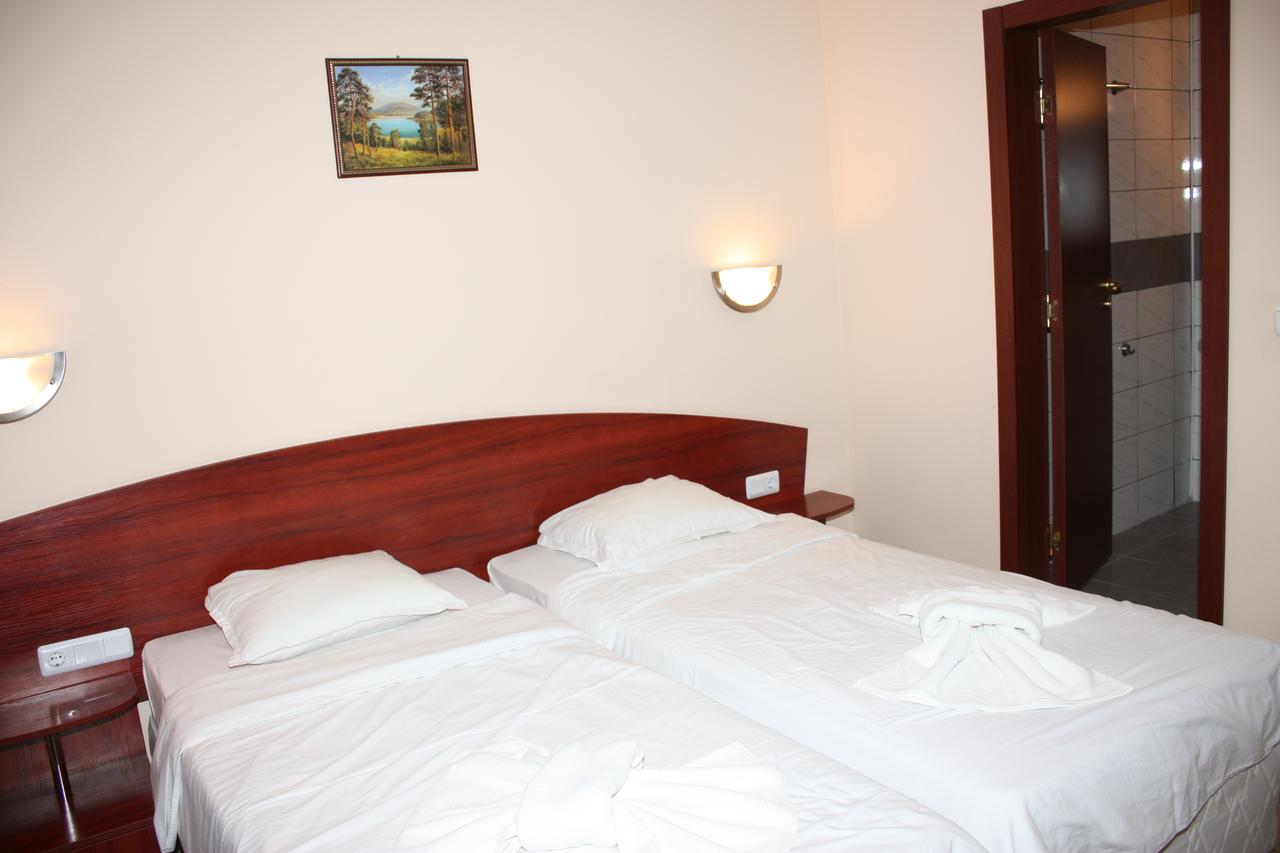 BORDO-HOUSE-OBZOR-BULGARIA-AIR-TOUR-TRAVEL-7