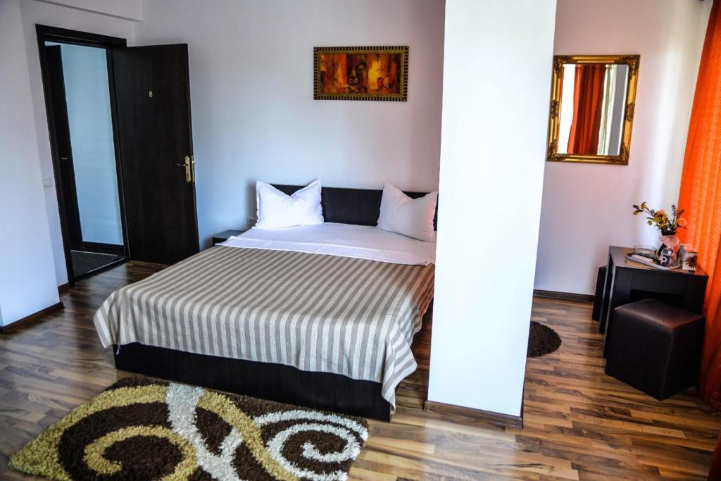 CASA-DARIA-COSTINESTI-ROMANIA-AIR-TOUR-TRAVEL-4