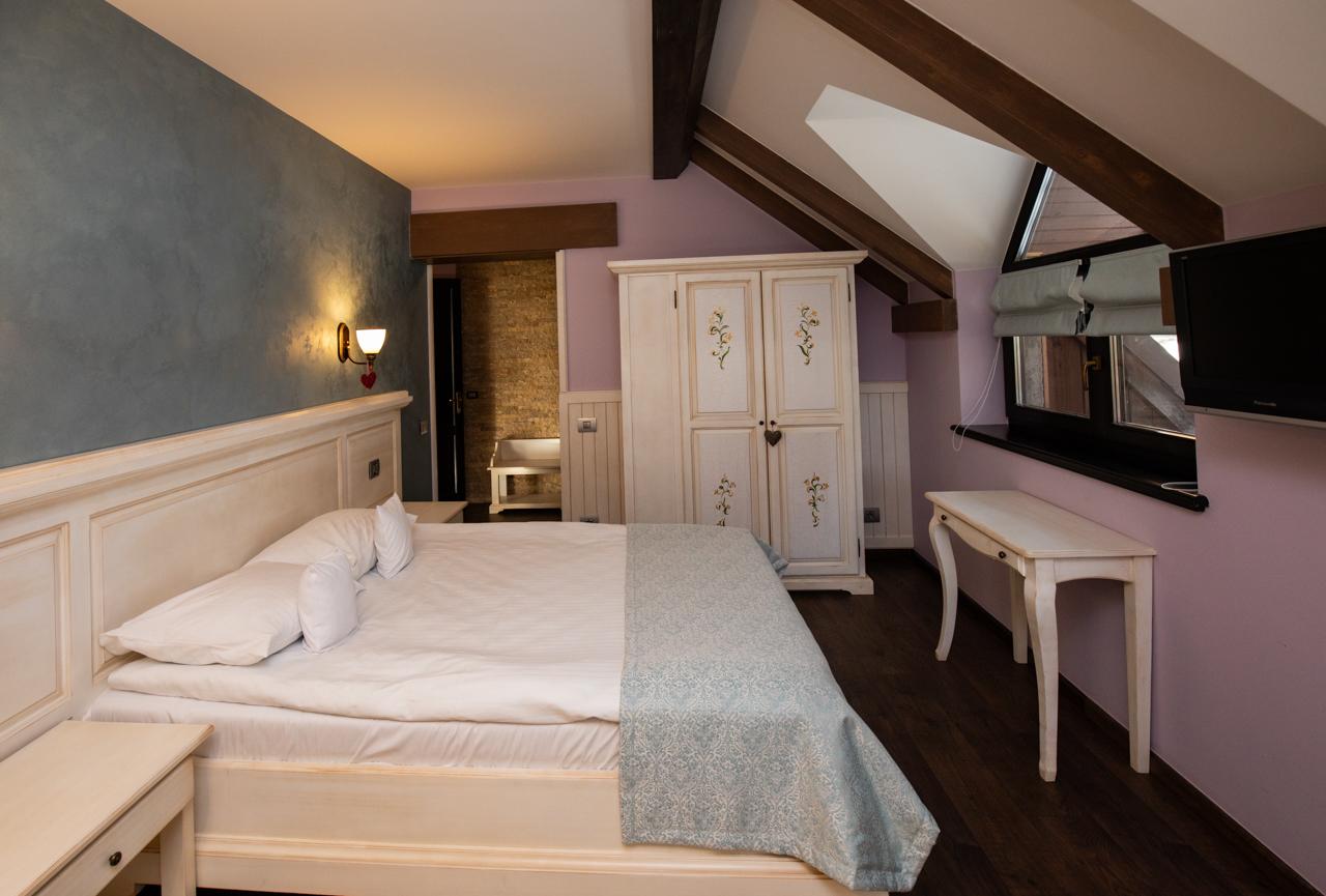 CASA-FREYA-BUSTENI-ROMANIA-AIR-TOUR-TRAVEL-6