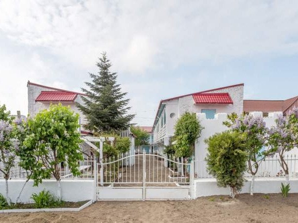CASA-STAVROS-2-MAI-ROMANIA-AIR-TOUR-TRAVEL-1
