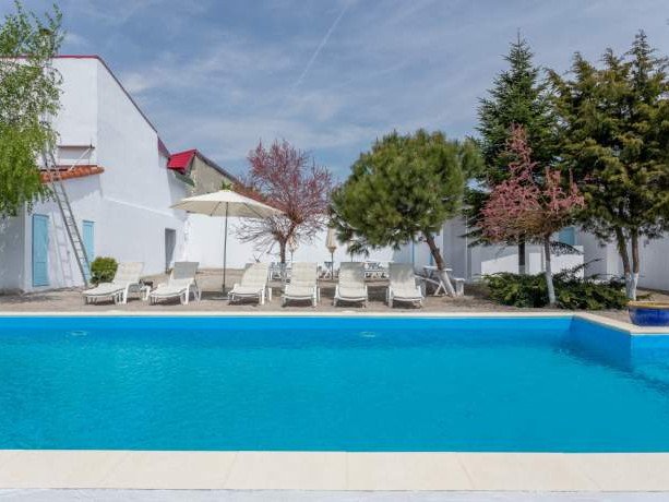 CASA-STAVROS-2-MAI-ROMANIA-AIR-TOUR-TRAVEL-4