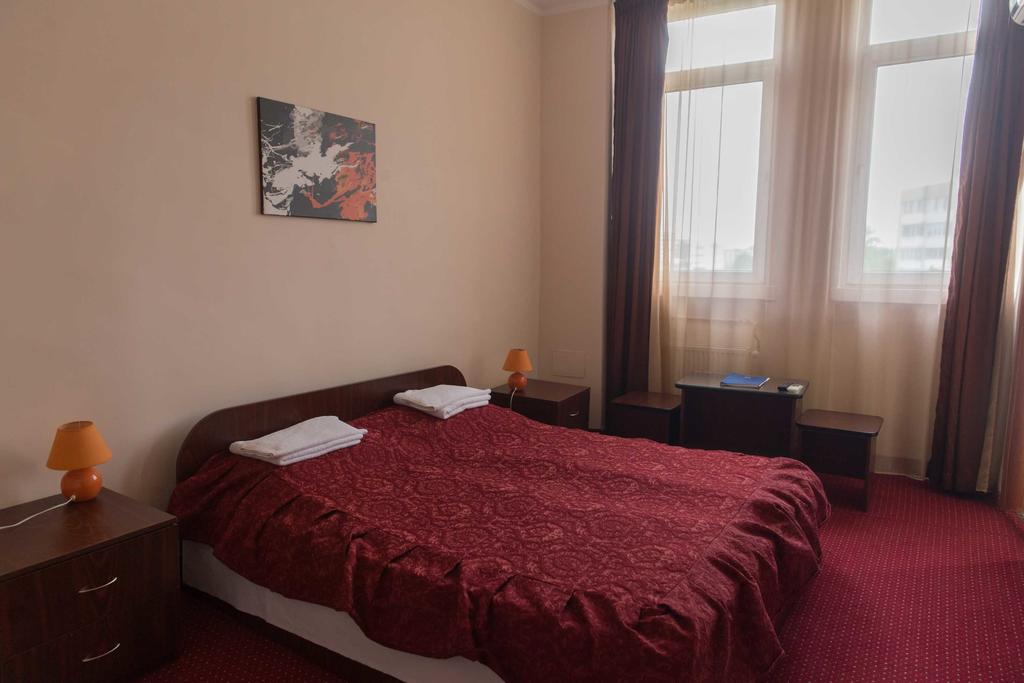 FORMENERG-HOSTEL-BUCURESTI-ROMANIA-AIR-TOUR-TRAVEL-4