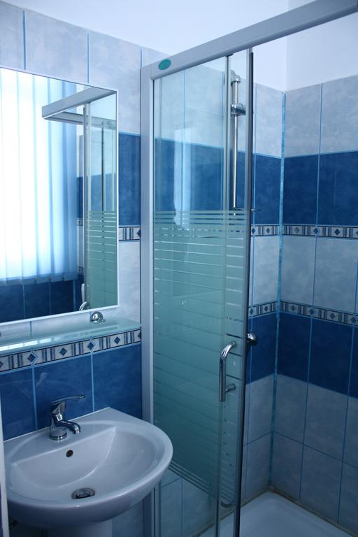 FORMENERG-HOSTEL-BUCURESTI-ROMANIA-AIR-TOUR-TRAVEL-5