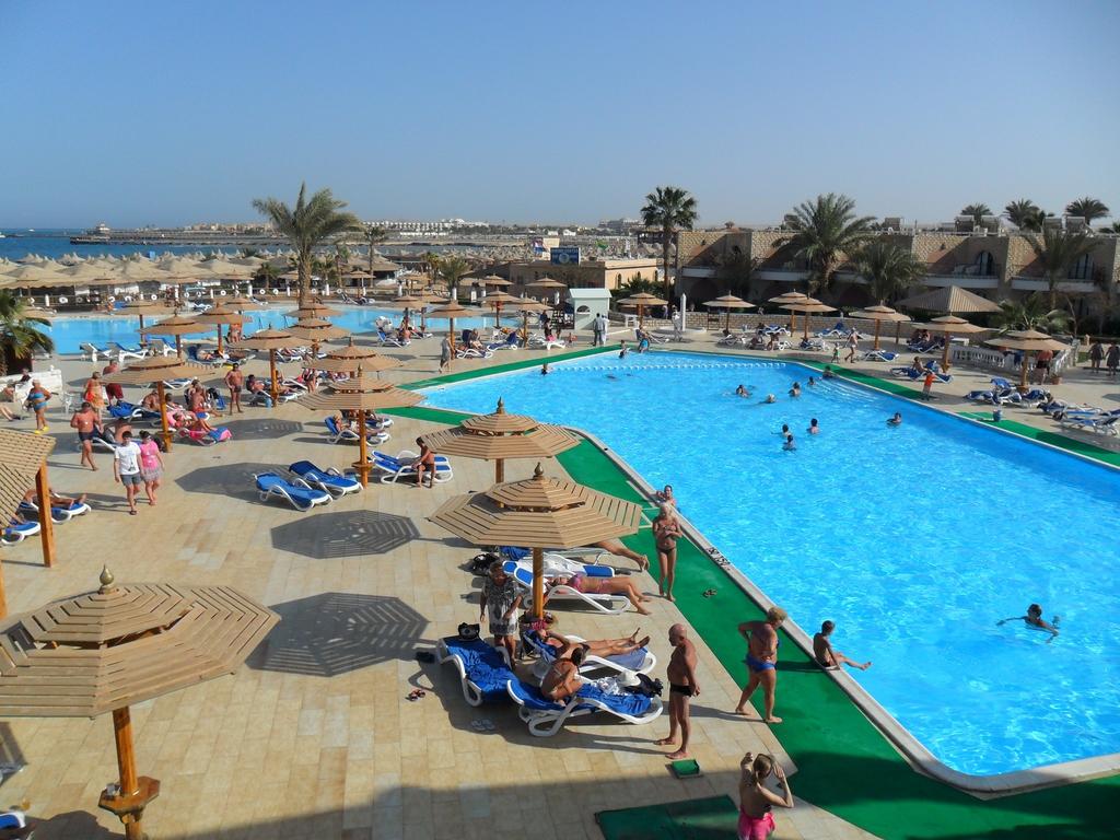 HOTEL-ALADIN-BEACH-RESORT-HURGHADA-AIR-TOUR-TRAVEL-2