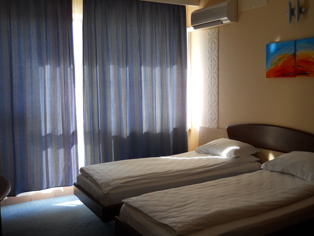HOTEL-AMFITEATRU-CALAFAT-ROMANIA-AIR-TOUR-TRAVEL-3