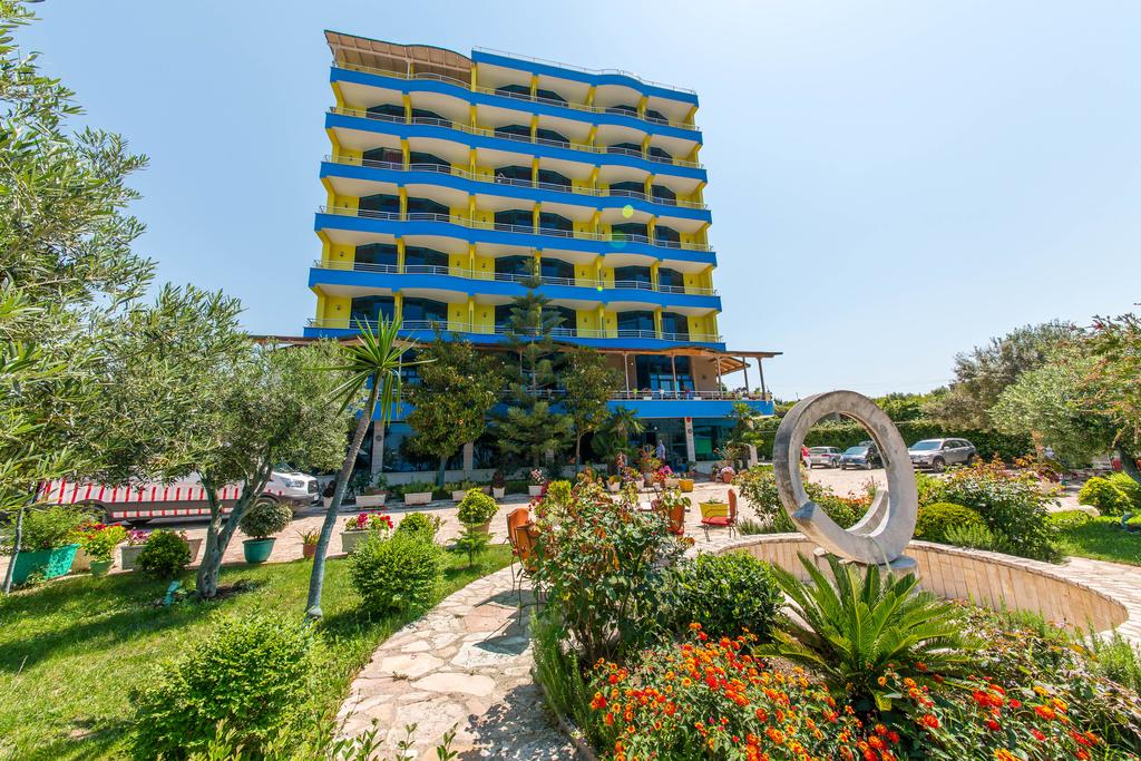 HOTEL-BAHAMAS-SARANDE-ALBANIA-AIR-TOUR-TRAVEL-1