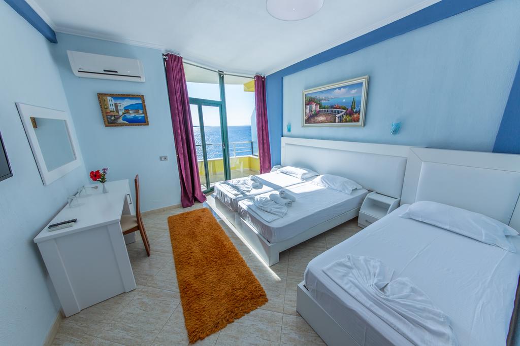 HOTEL-BAHAMAS-SARANDE-ALBANIA-AIR-TOUR-TRAVEL-3