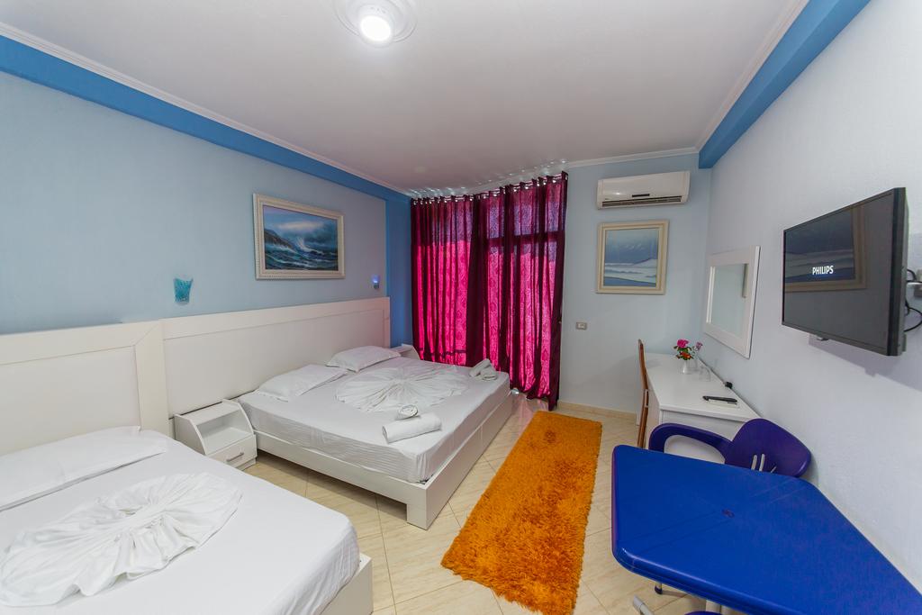 HOTEL-BAHAMAS-SARANDE-ALBANIA-AIR-TOUR-TRAVEL-4