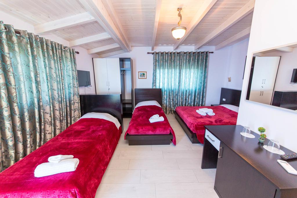 HOTEL-BAHAMAS-SARANDE-ALBANIA-AIR-TOUR-TRAVEL-6
