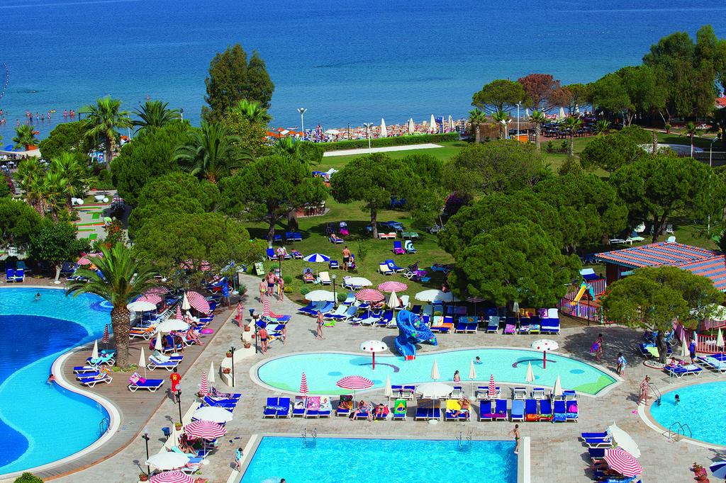 Oferta HOTEL BATIHAN BEACH RESORT AND SPA 4*, KUSADASI ...