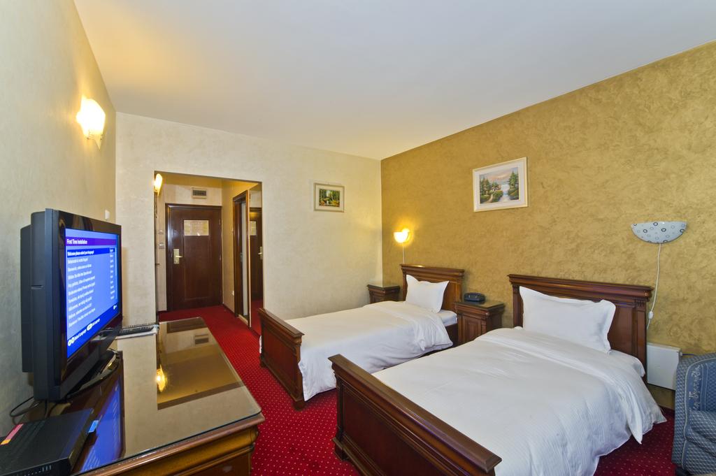 HOTEL-BAVARIA-CRAIOVA-ROMANIA-AIR-TOUR-TRAVEL-4