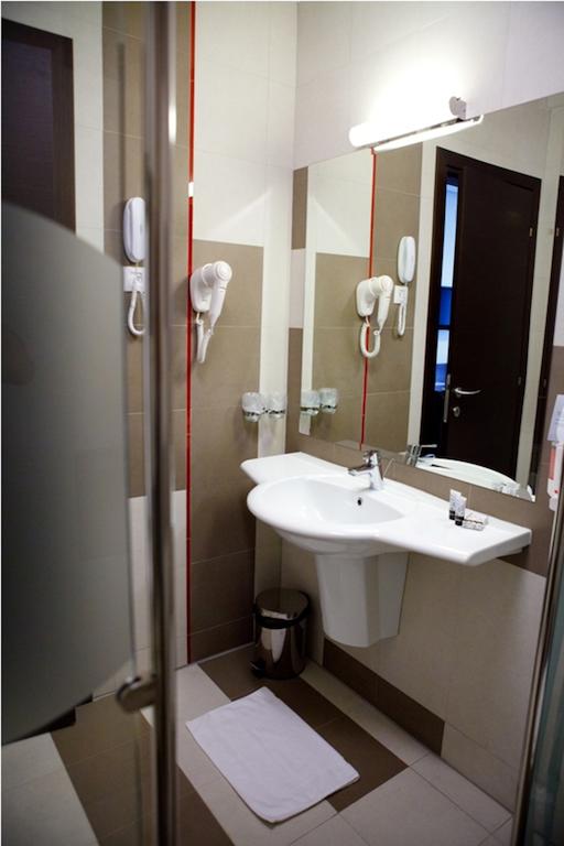 HOTEL-BELVEDERE-BOTOSANI-ROMANIA-AIR-TOUR-TRAVEL-4