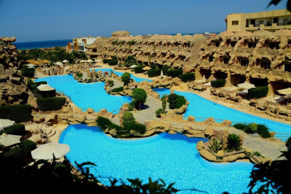 HOTEL-CAVES-BEACH-RESORT-EL-GOUNA-HURGHADA-EGIPT-AIR-TOUR-TRAVEL-2