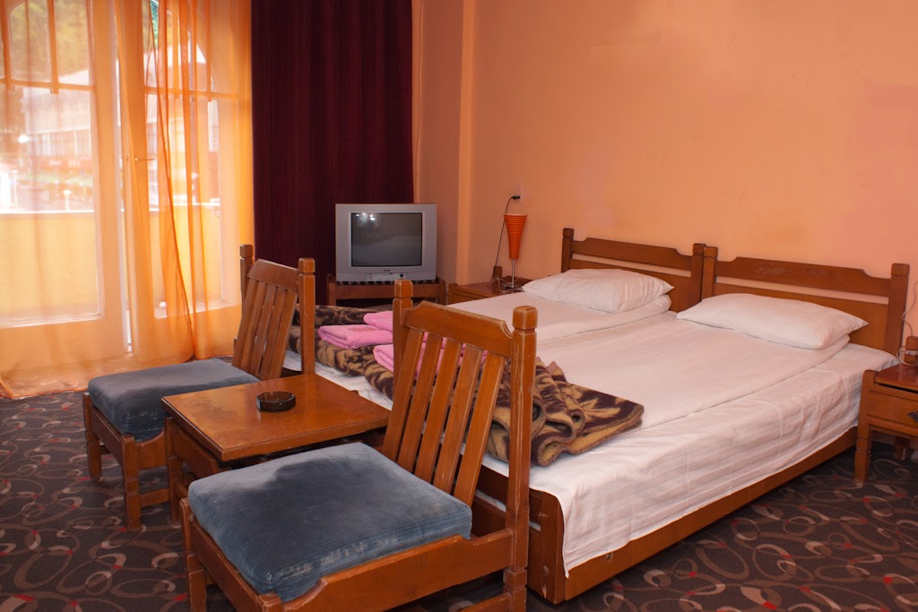 HOTEL-CERNA-BAILE-HERCULANE-ROMANIA-AIR-TOUR-TRAVEL-2