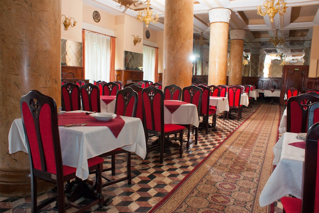 HOTEL-CERNA-BAILE-HERCULANE-ROMANIA-AIR-TOUR-TRAVEL-5