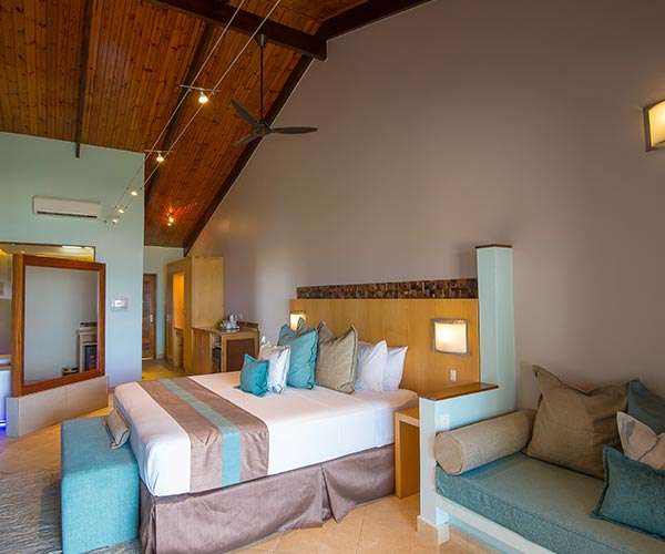 HOTEL-COCO-DE-MER-BLACK-PARROT-SUITES-PRASLIN-SEYCHELLES-AIR-TOUR-TRAVEL-6