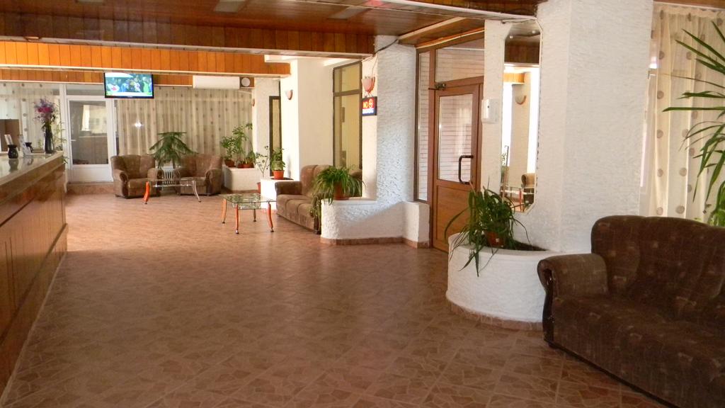 HOTEL-DOBROGEA-CONSTANTA-ROMANIA-AIR-TOUR-TRAVEL-3