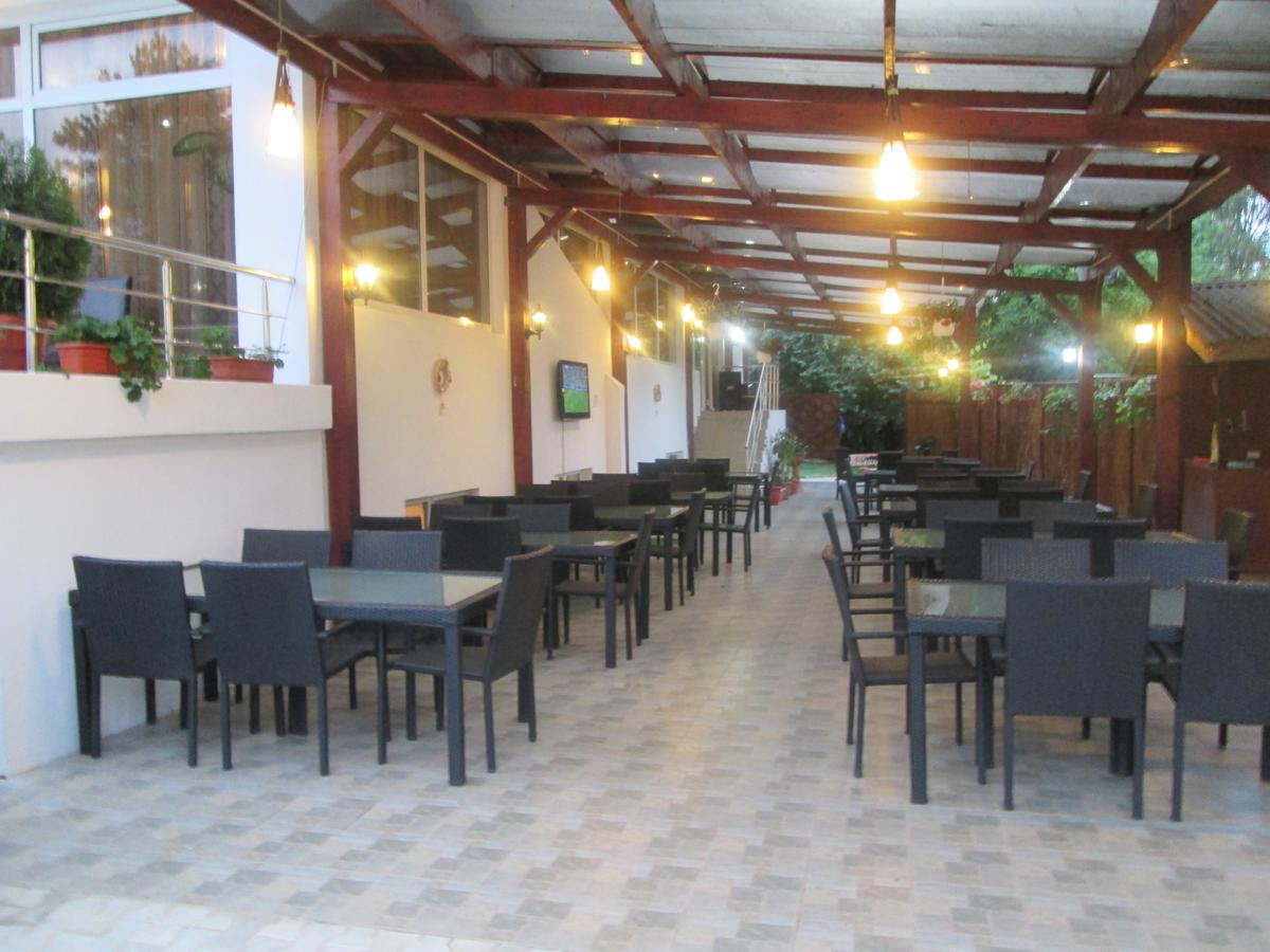 HOTEL-DONELI-EFORIE-NORD-ROMANIA-AIR-TOUR-TRAVEL-7