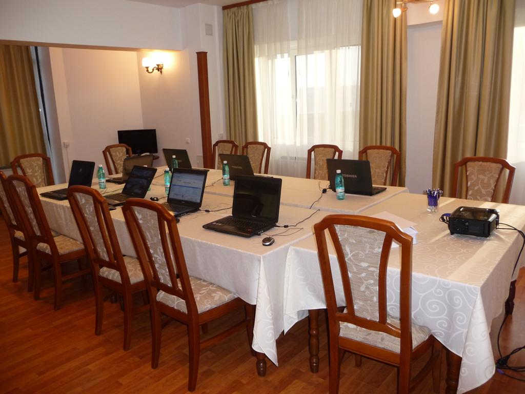 HOTEL-EMMA-WEST-CRAIOVA-ROMANIA-AIR-TOAUR-TRAVEL-7