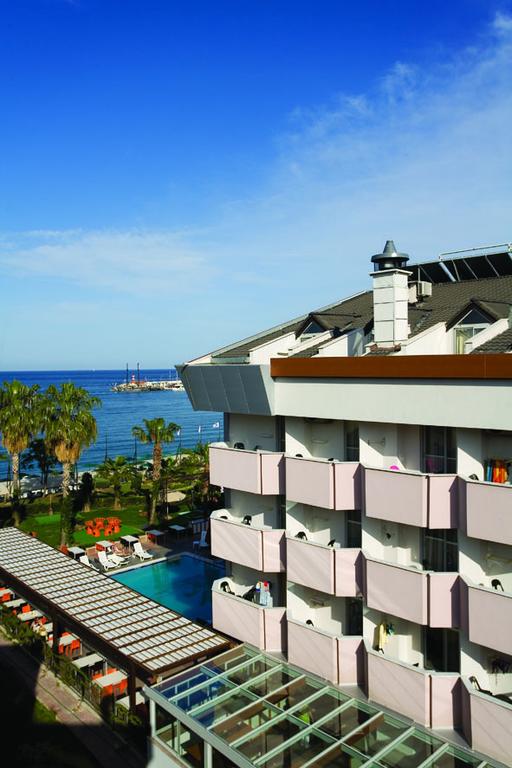 HOTEL-FAME-RESIDENCE-BEACH-KEMER-ANTALYA-TURCIA-AIR-TOUR-TRAVEL-1