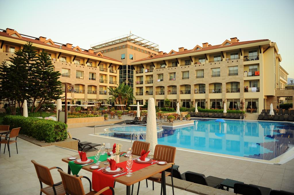 HOTEL-FAME-RESIDENCE-KEMER-ANTALYA-TURCIA-AIR-TOUR-TRAVEL-1