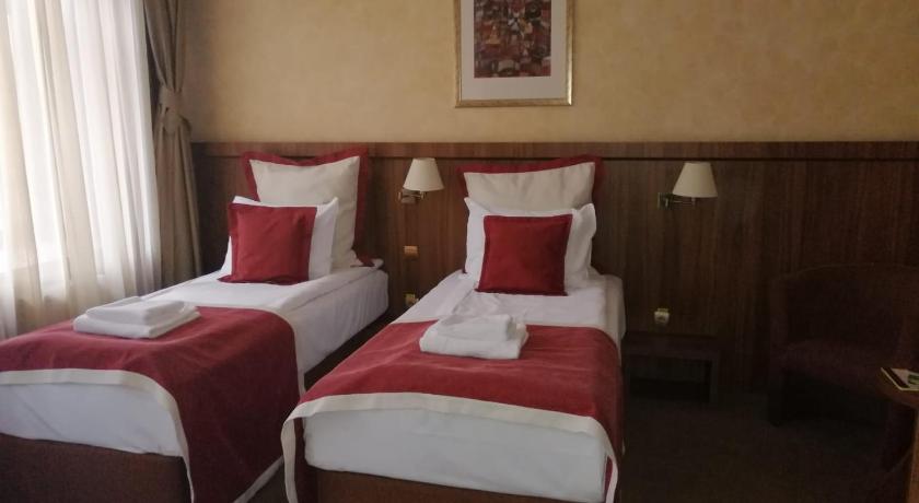 HOTEL-GOTT-BRASOV-ROMANIA-AIR-TOUR-TRAVEL-4