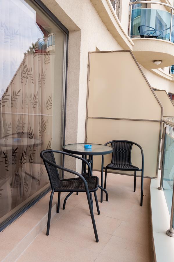 HOTEL-HAWAII-MAMAIA-ROMANIA-AIR-TOUR-TRAVEL-7