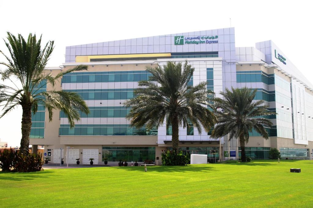 HOTEL-HOLIDAY-INN-EXPRESS-DUBAI-AIRPORT-EMIRATELE-ARABE-UNITE-AIR-TOUR-TRAVEL-1