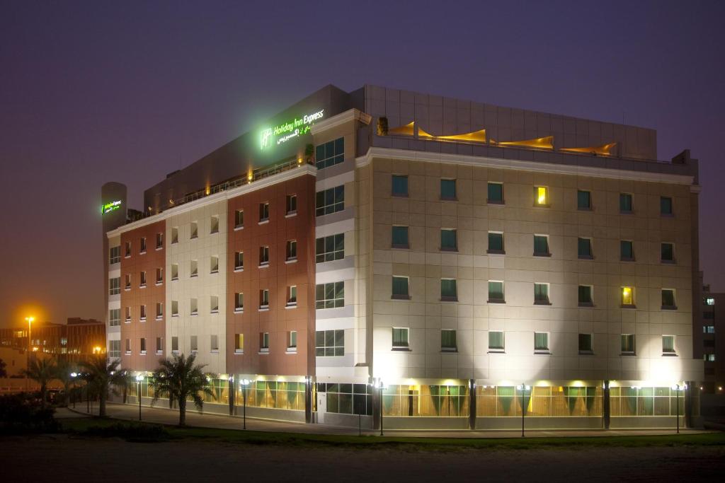 HOTEL-HOLIDAY-INN-EXPRESS-DUBAI-INTERNET-CITY-DUBAI-EMIRATELE-ARABE-UNITE-AIR-TOUR-TRAVEL-10