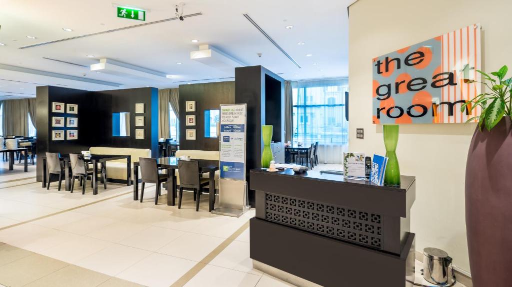 HOTEL-HOLIDAY-INN-EXPRESS-DUBAI-INTERNET-CITY-DUBAI-EMIRATELE-ARABE-UNITE-AIR-TOUR-TRAVEL-3