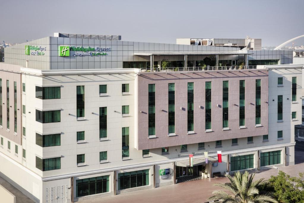 HOTEL-HOLIDAY-INN-EXPRESS-DUBAI-SAFA-PARK-DUBAI-EMIRATELE-ARABE-UNITE-AIR-TOUR-TRAVEL-0