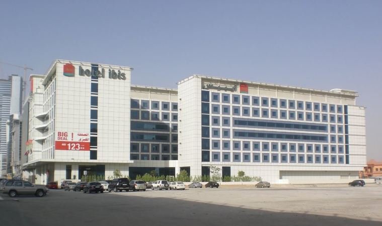HOTEL-IBIS-AL-BARSHA-DUBAI-EMIRATELE-ARABE-UNITE-AIR-TOUR-TRAVEL-0