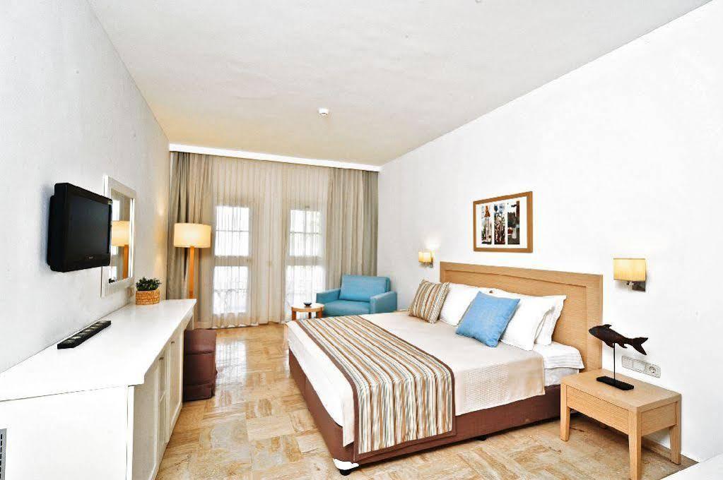 HOTEL-IZER-BEACH-CLUB-BODRUM-TURICA-AIR-TOUR-TRAVEL-11