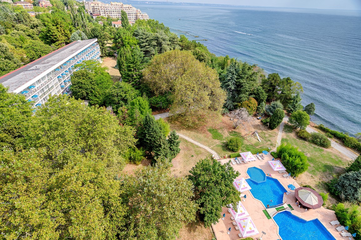 HOTEL-JOURNALIST-NISIPURILE-DE-AUR-BULGARIA-AIR-TOUR-TRAVEL-1