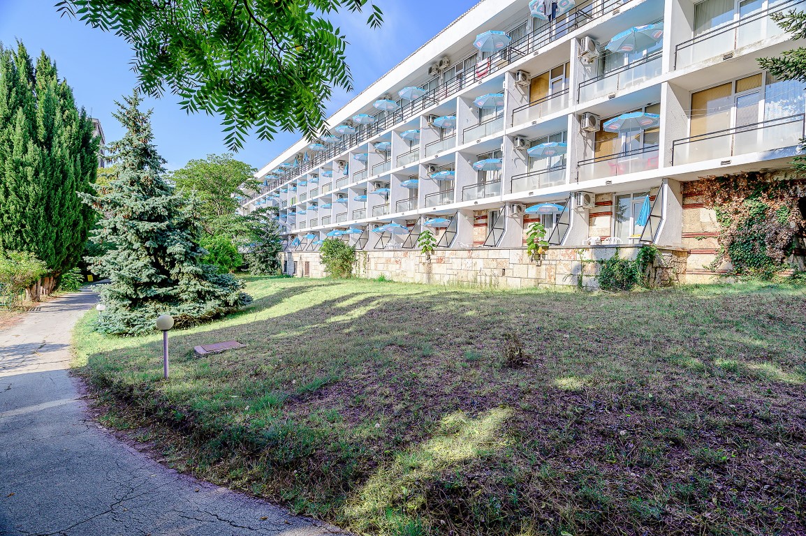 HOTEL-JOURNALIST-NISIPURILE-DE-AUR-BULGARIA-AIR-TOUR-TRAVEL-2