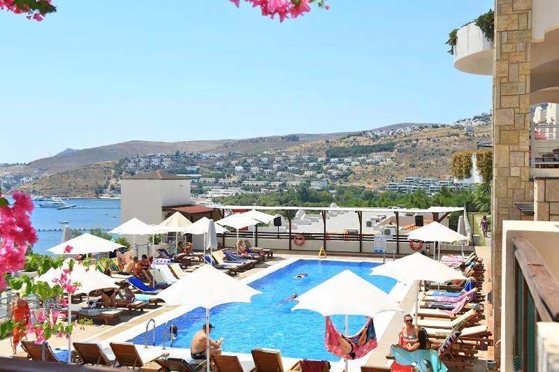 HOTEL-LIGHTHOUSE-BEACH-BODRUM-TURCIA-AIR-TOUR-TRAVEL-3