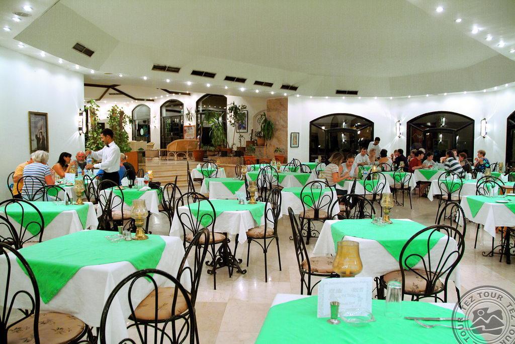 HOTEL-LOTUS-BAY-SAFAGA-HURGHADA-EGIPT-AIR-TOUR-TRAVEL-9
