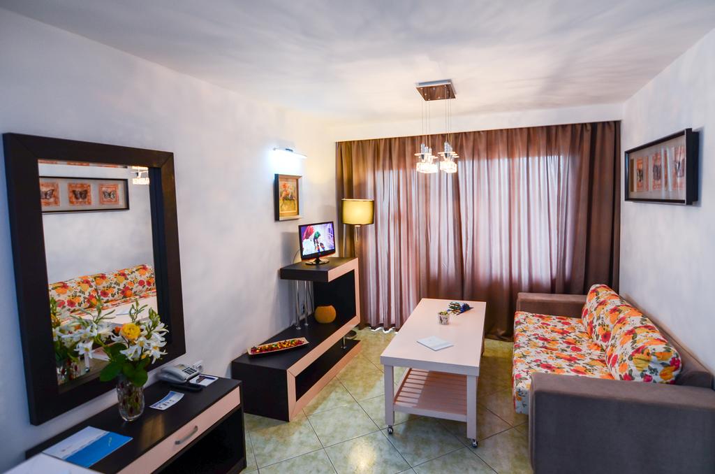 HOTEL-MAJESTIC-MAMAIA-AIR-TOUR-TRAVEL-3