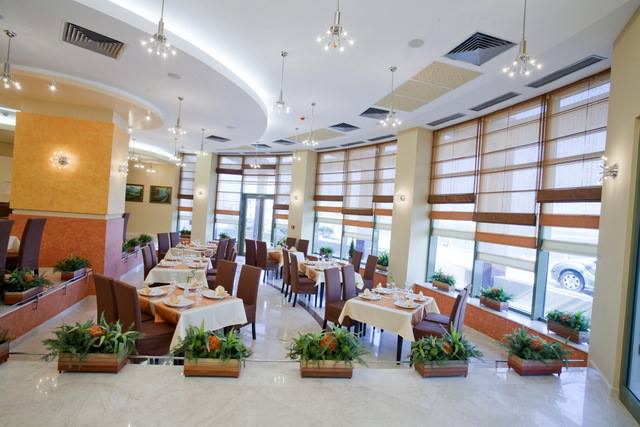 HOTEL-MARI-VILA-BUCURESTI-ROMANIA-AIR-TOUR-TRAVEL-2