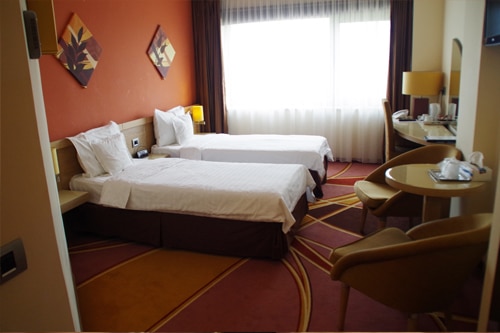 HOTEL-MARI-VILA-BUCURESTI-ROMANIA-AIR-TOUR-TRAVEL-5