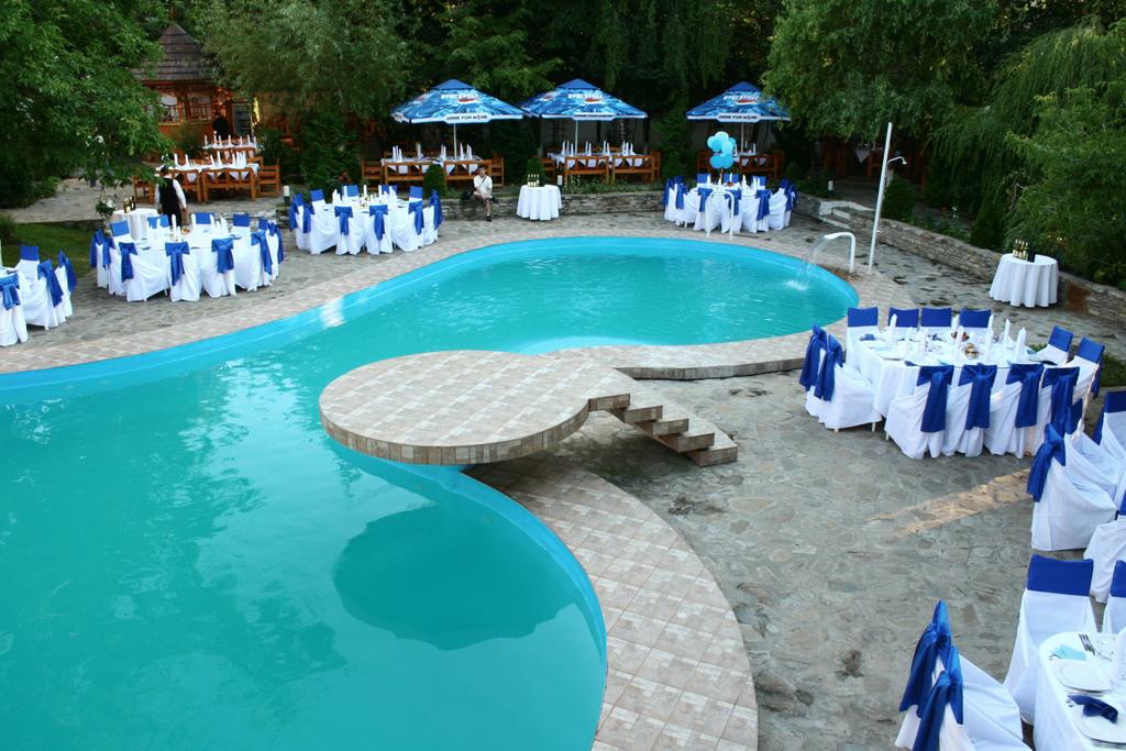 HOTEL-MARIA-BOTOSANI-ROMANIA-AIR-TOUR-TRAVEL-3