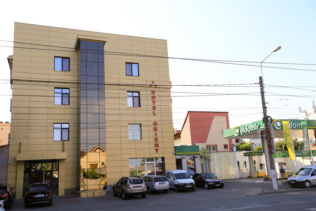 HOTEL-ORIENT-BRAILA-ROMANIA-AIR-TOUR-TRAVEL-1