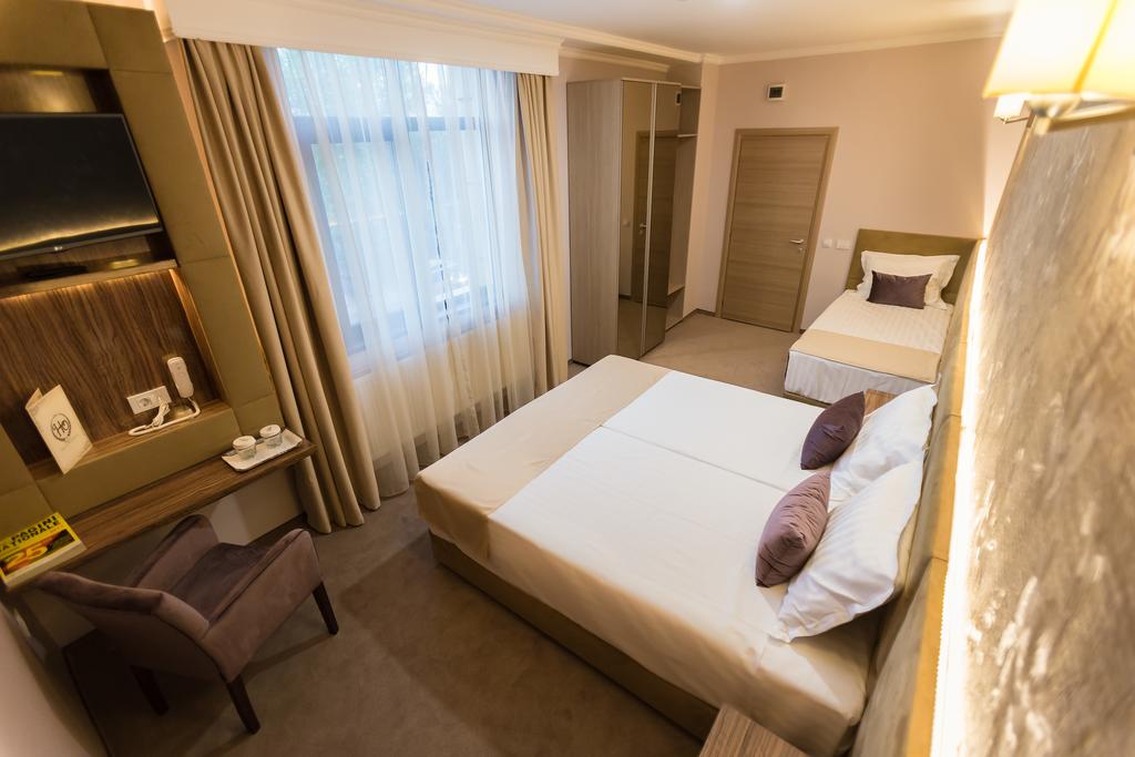 HOTEL-ORIENT-BRAILA-ROMANIA-AIR-TOUR-TRAVEL-4