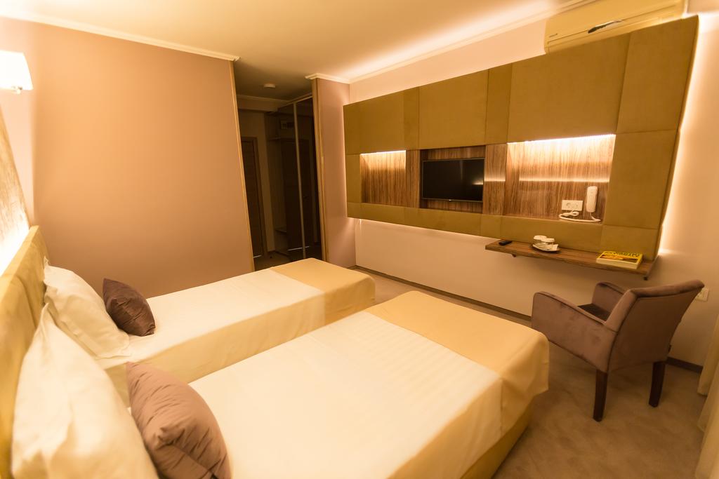 HOTEL-ORIENT-BRAILA-ROMANIA-AIR-TOUR-TRAVEL-5