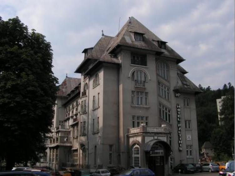 HOTEL-PALTINIS-SINAIA-ROMANIA-AIR-TOUR-TRAVEL-1