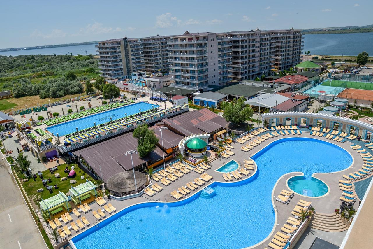 HOTEL-PHOENICIA-ROYAL-MAMAIA-ROMANIA-AIR-TOUR-TRAVEL-2
