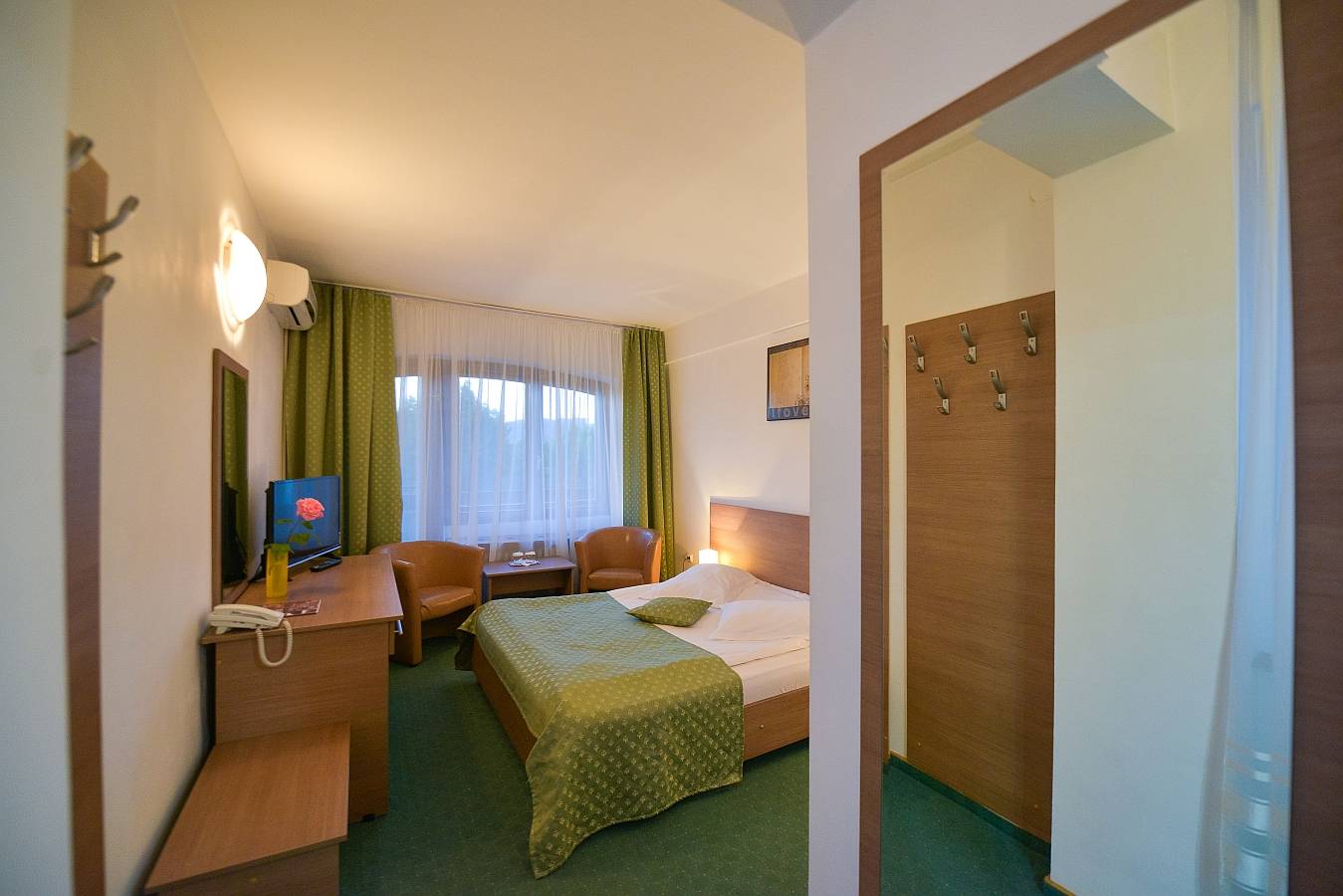 HOTEL-POSADA-CURTEA-DE-ARGES-ROMANIA-AIR-TOUR-TRAVEL-4